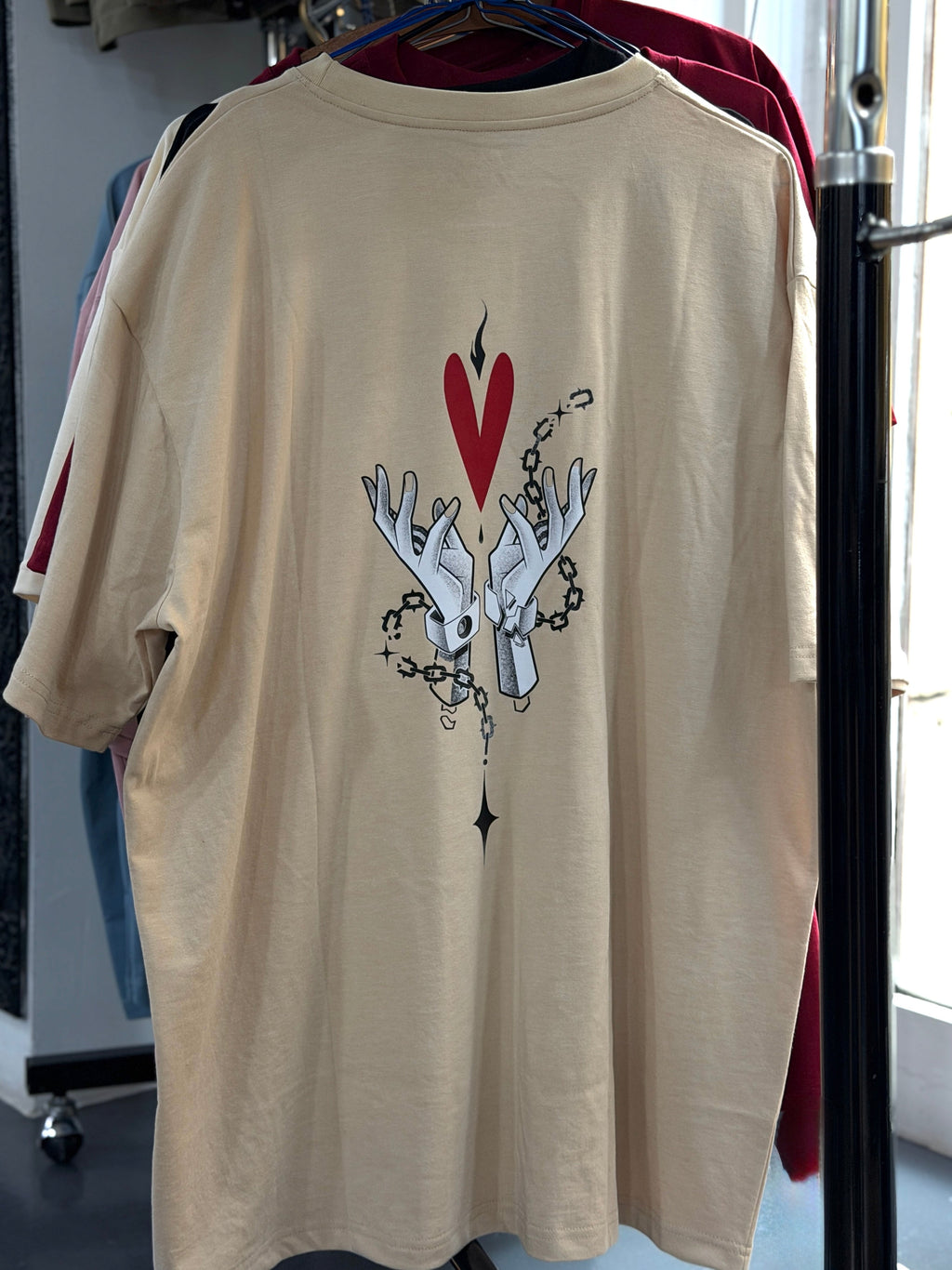 Heart & Chains by Thierry - lifestyle