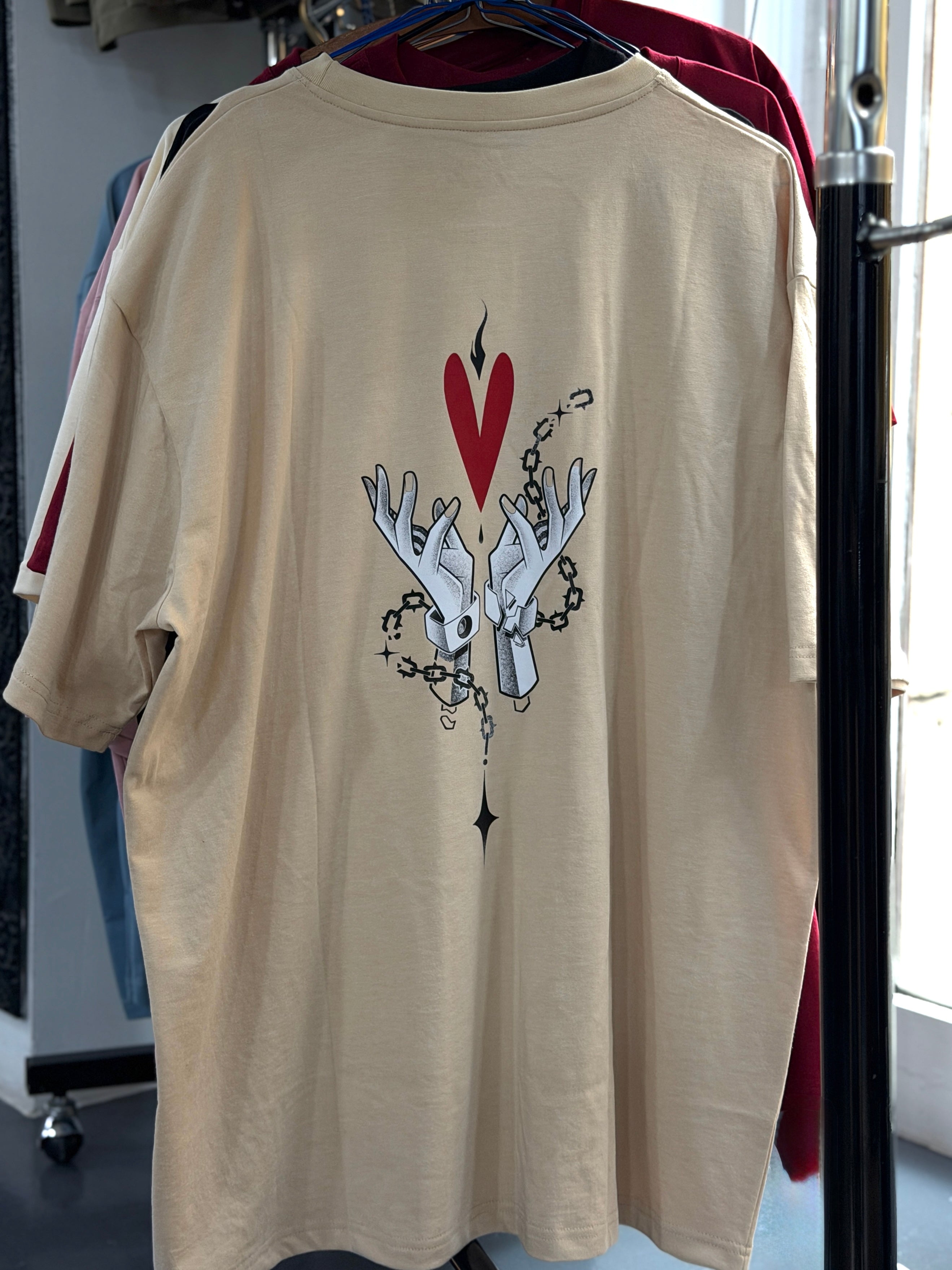 Heart & Chains by Thierry - lifestyle